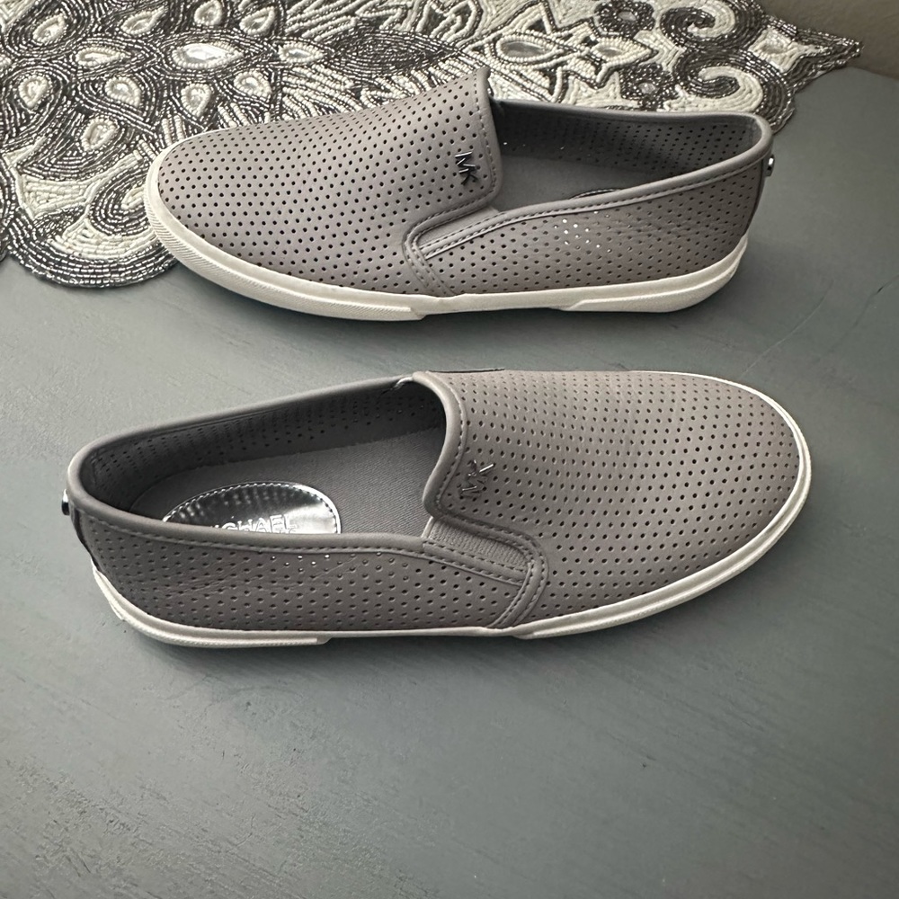 Michael kors slip on sneakers in grey